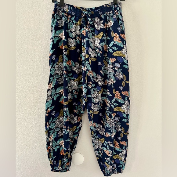 Angie Flowy Floral Print Pants - Picture 4 of 4
